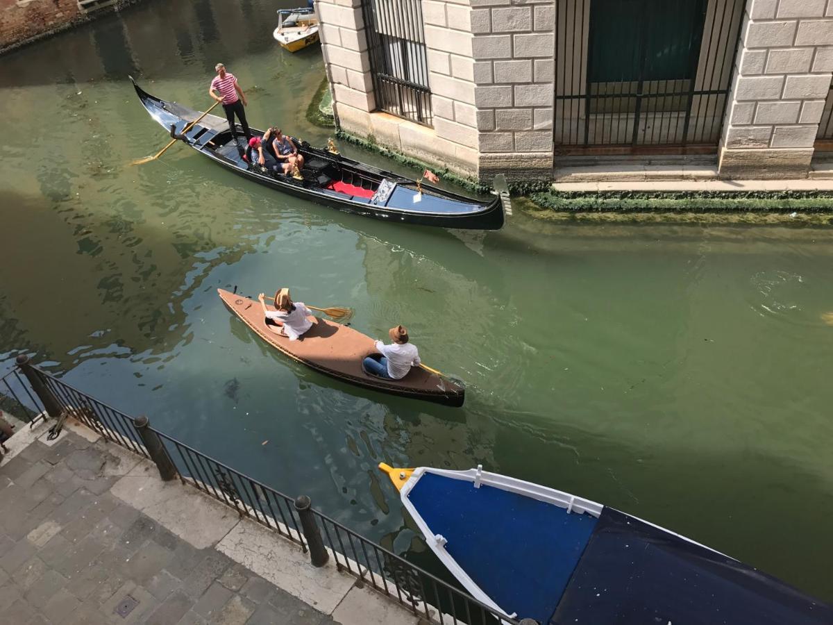 B&B Al Teatro With Canal View Wenecja Zewnętrze zdjęcie
