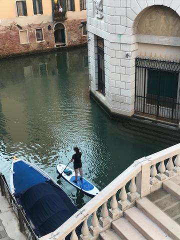 B&B Al Teatro With Canal View Wenecja Zewnętrze zdjęcie